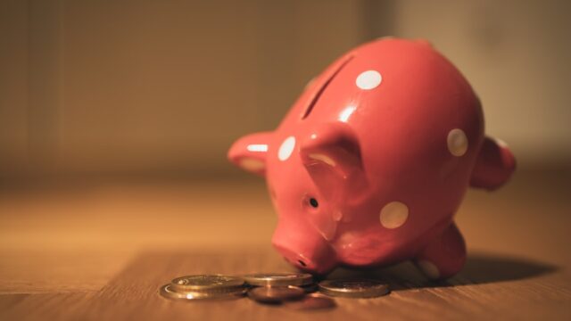 豚の貯金箱・節約・費用